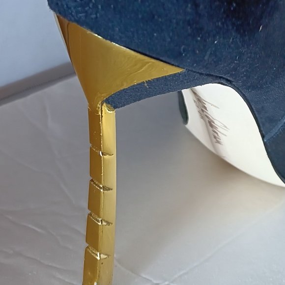 Sam Edelman BlK Suede/Fur front bootie sz:8.5M - Picture 9 of 9